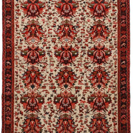 Persian Karajeh 5 x 6 Wool Oriental Rug 8001